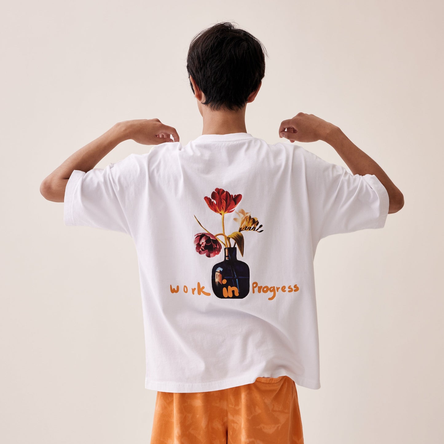 Vase T-Shirt